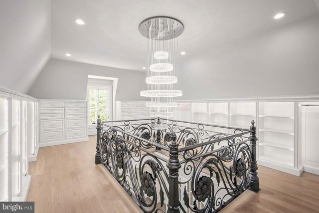 9412 MAFI CT, Great Falls, VA 22066