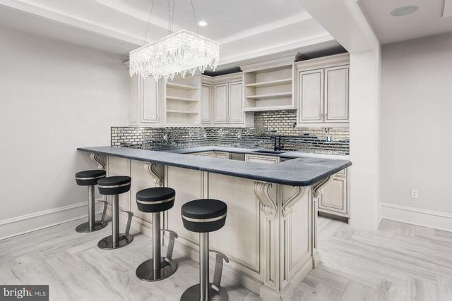 9412 MAFI CT, Great Falls, VA 22066