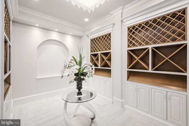 9412 MAFI CT, Great Falls, VA 22066