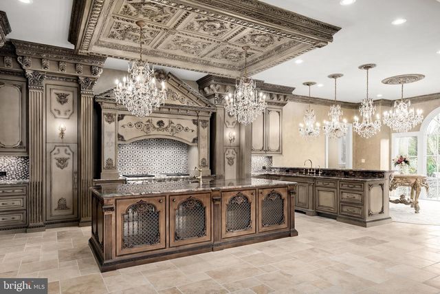 9412 MAFI CT, Great Falls, VA 22066