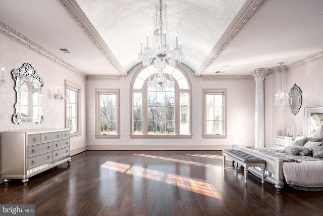 9412 MAFI CT, Great Falls, VA 22066