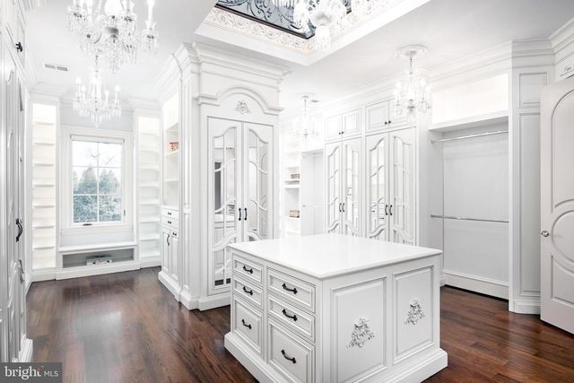 9412 MAFI CT, Great Falls, VA 22066