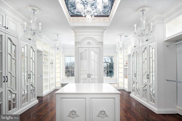 9412 MAFI CT, Great Falls, VA 22066