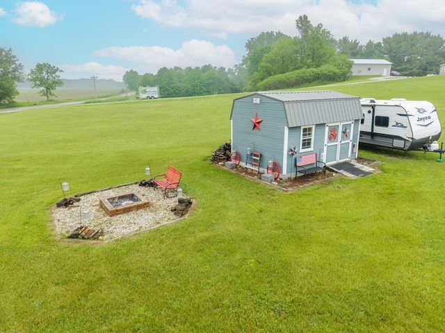 572 N 450 W, Angola, IN 46703