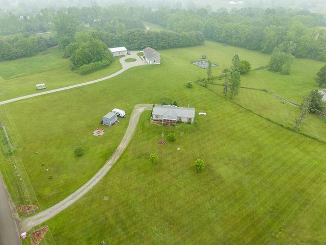 572 N 450 W, Angola, IN 46703