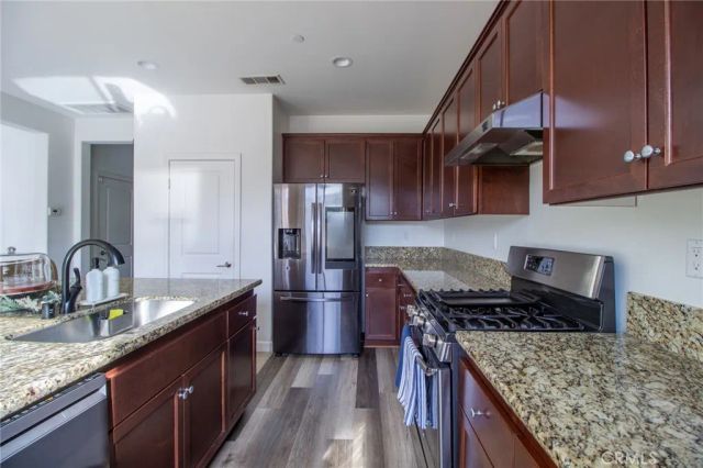 24215 Gazania, Lake Elsinore, CA 92532