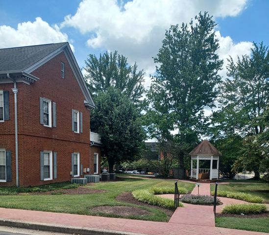 5046 Thoroughbred Ln, Brentwood, TN 37027