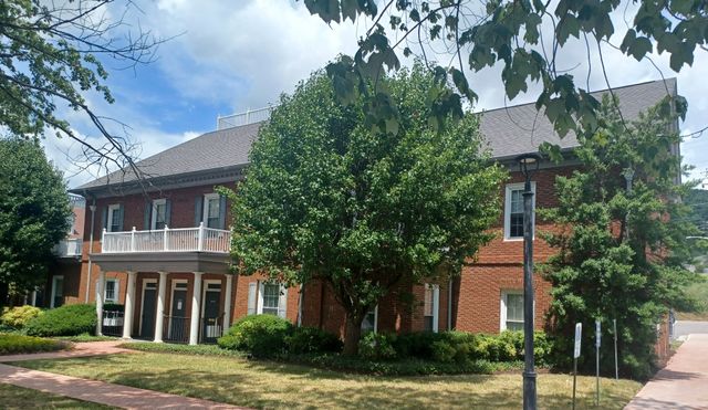 5046 Thoroughbred Ln, Brentwood, TN 37027