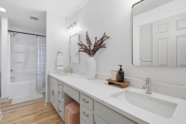 1429 Foothill Drive, Hurst, TX 76053