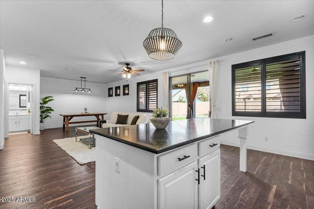 4089 E WAGON Circle, Gilbert, AZ 85297