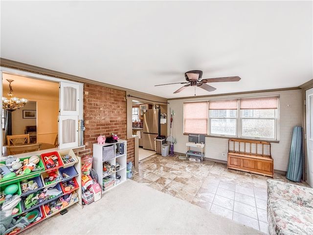 3921 Edge Rd, Brentwood, PA 15227