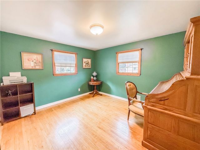 3921 Edge Rd, Brentwood, PA 15227