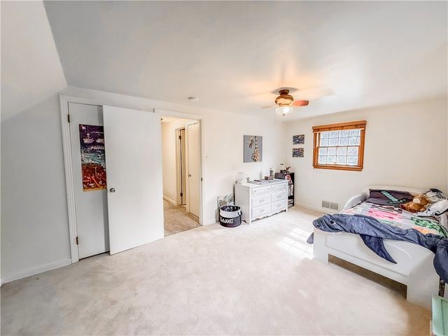 3921 Edge Rd, Brentwood, PA 15227