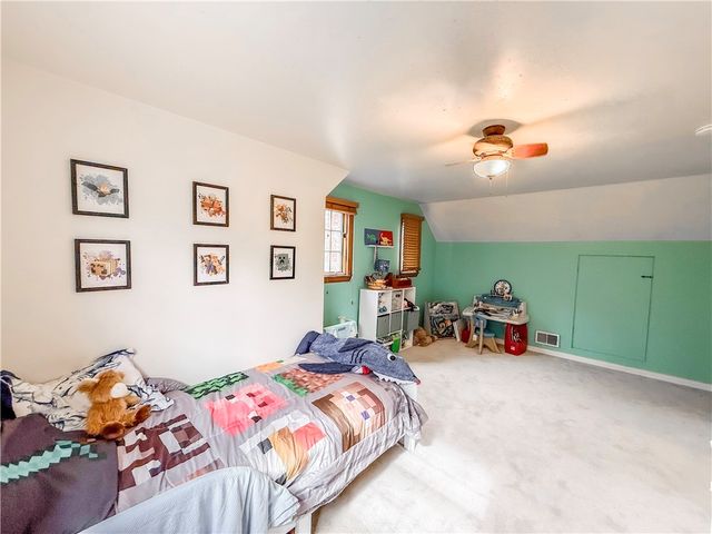 3921 Edge Rd, Brentwood, PA 15227