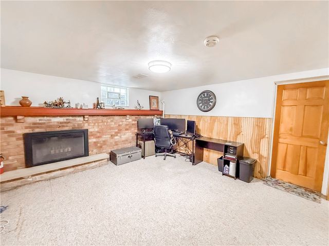 3921 Edge Rd, Brentwood, PA 15227