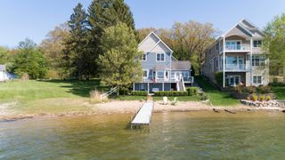 1401 E Crooked Lake Drive, Texas Twp, MI 49009