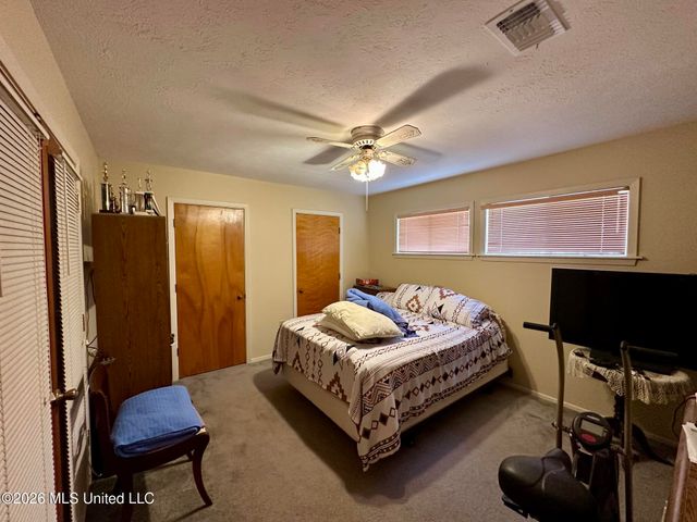 1501 Rosemont Drive, Clinton, MS 39056