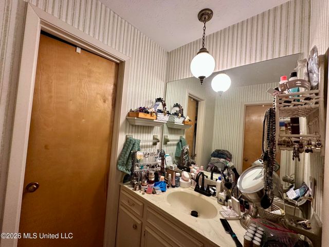 1501 Rosemont Drive, Clinton, MS 39056