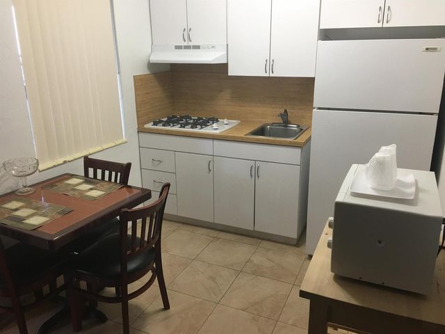 1743 RODMAN Street, Hollywood, FL 33020