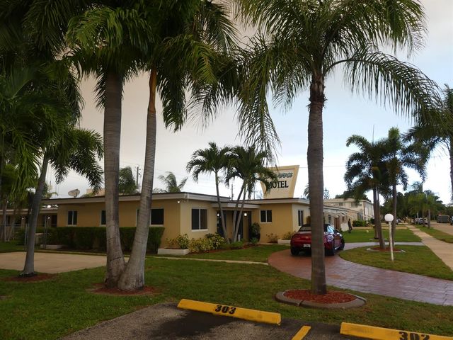 1743 RODMAN Street, Hollywood, FL 33020