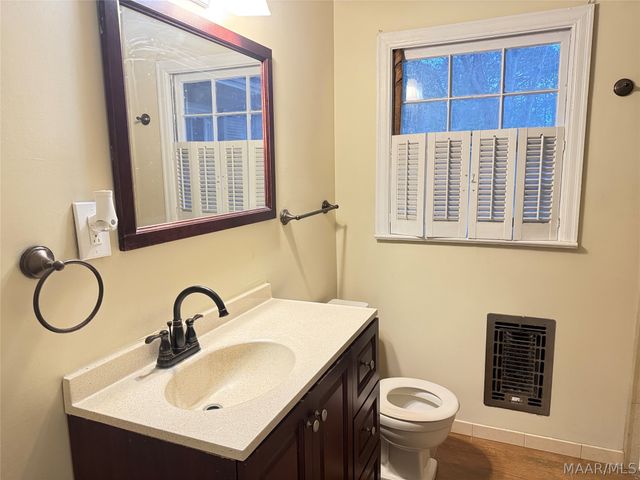 2721 S Colonial Drive, Montgomery, AL 36111