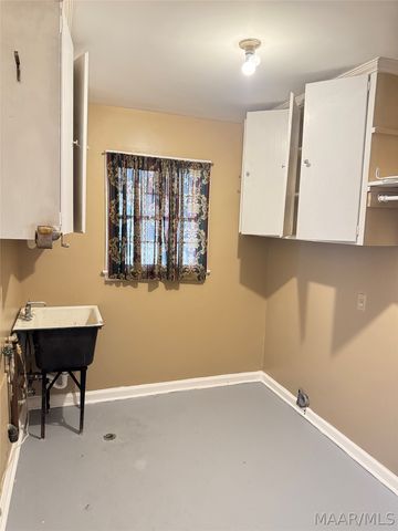 2721 S Colonial Drive, Montgomery, AL 36111