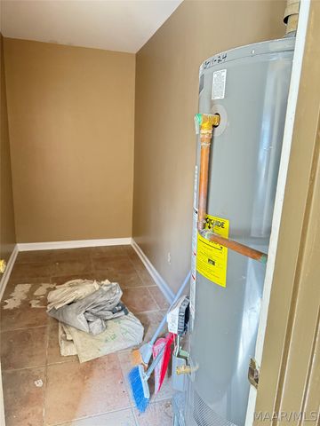 2721 S Colonial Drive, Montgomery, AL 36111