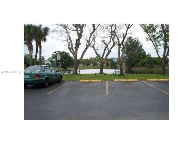 7423 SW 152nd Ave 10-201, Miami, FL 33193