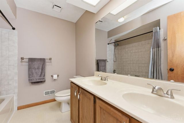 6064 Indian Trail, West Chester, OH 45069