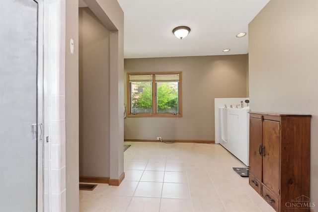 6064 Indian Trail, West Chester, OH 45069