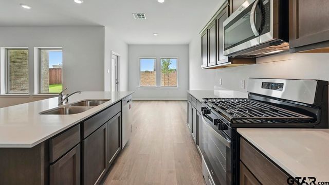 1932 Freeman Street, Tyler, TX 75704