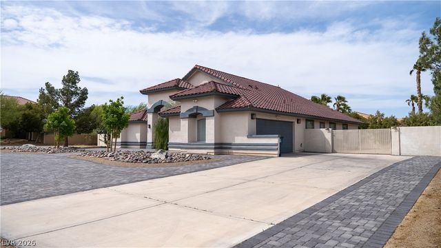 3930 West Ford Avenue, Las Vegas, NV 89139