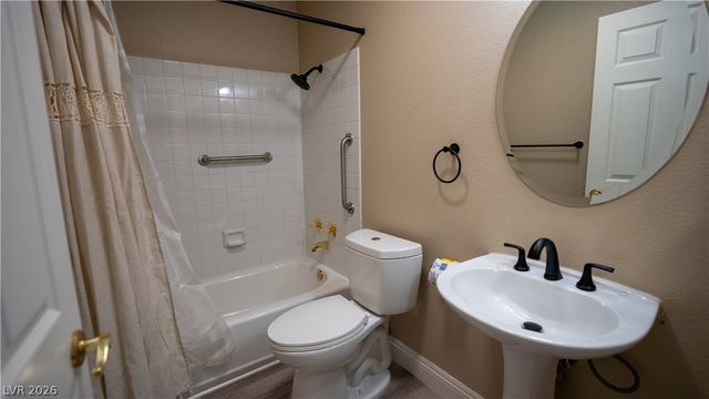 3930 West Ford Avenue, Las Vegas, NV 89139