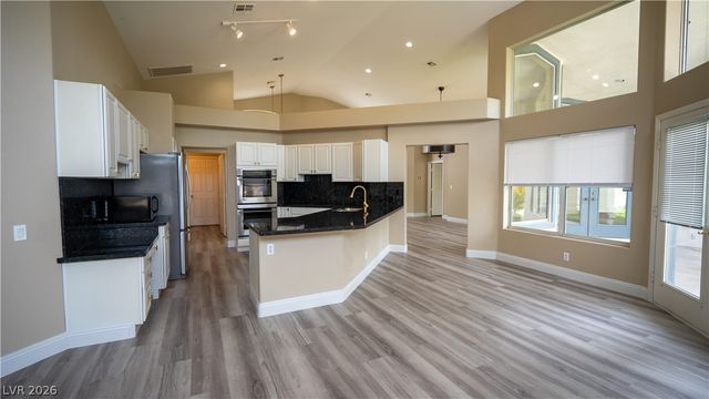 3930 West Ford Avenue, Las Vegas, NV 89139