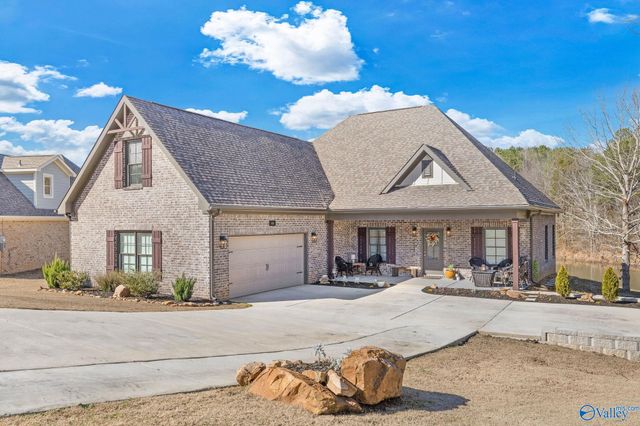 44 Oak Ridge Place, Cherokee Ridge, AL 35175