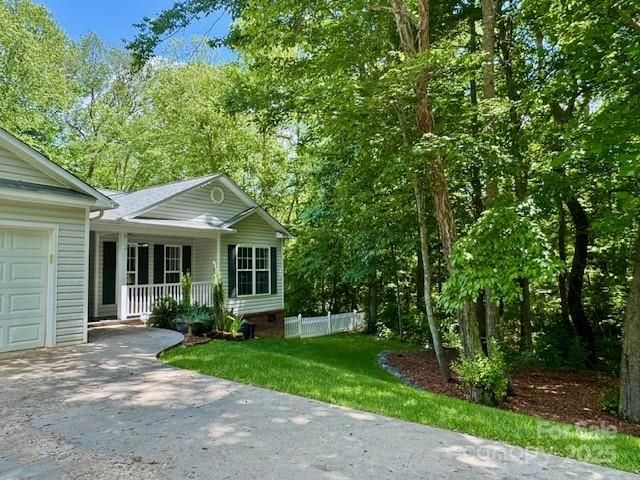 117 N River Glen Drive, Morganton, NC 28655