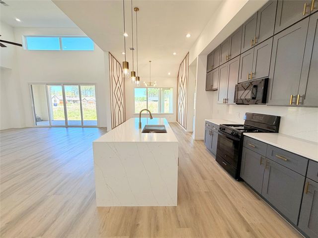 304 Road 6614, Dayton, TX 77535