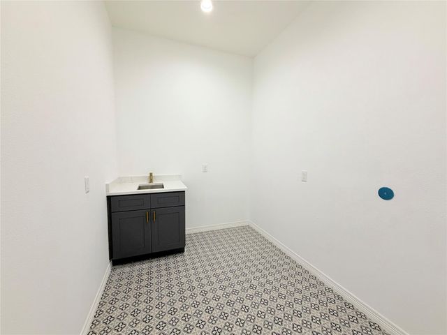 304 Road 6614, Dayton, TX 77535