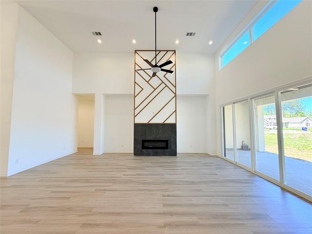 304 Road 6614, Dayton, TX 77535