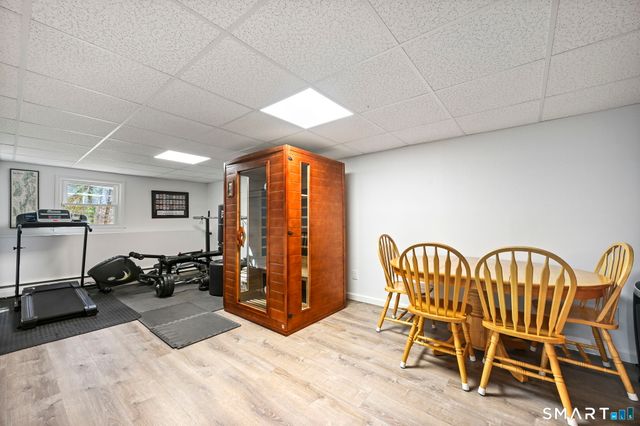 33 Pinnacle Rock Road, Stamford, CT 06903