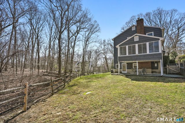 33 Pinnacle Rock Road, Stamford, CT 06903