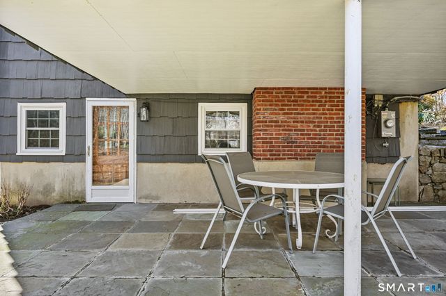 33 Pinnacle Rock Road, Stamford, CT 06903