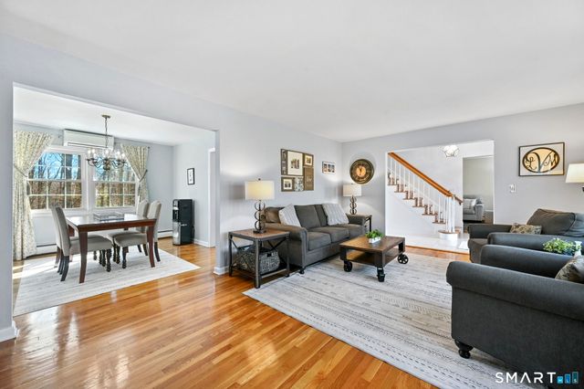 33 Pinnacle Rock Road, Stamford, CT 06903