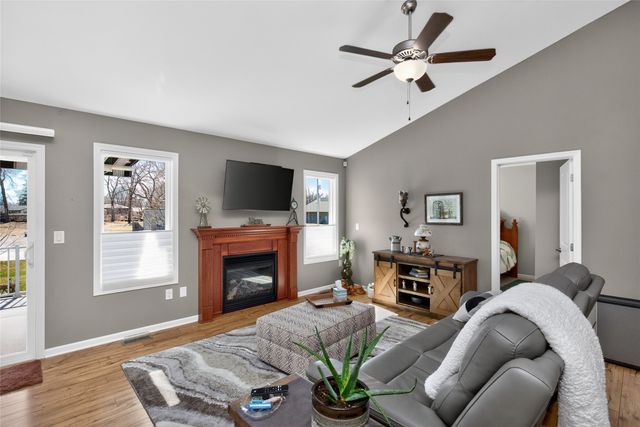 4629 E Valdez Drive, Des Moines, IA 50317