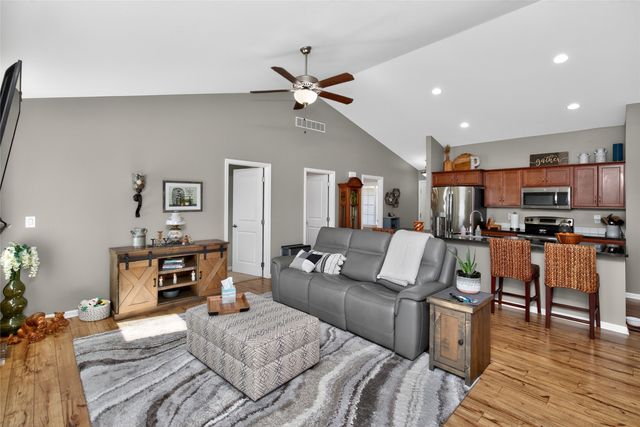 4629 E Valdez Drive, Des Moines, IA 50317