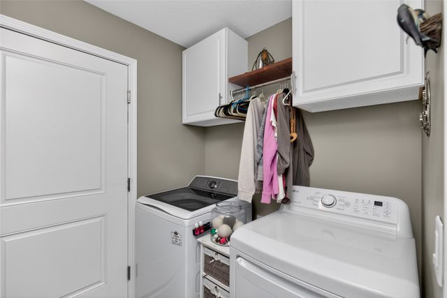 4629 E Valdez Drive, Des Moines, IA 50317