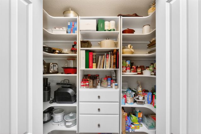 4629 E Valdez Drive, Des Moines, IA 50317