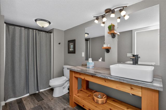 4629 E Valdez Drive, Des Moines, IA 50317