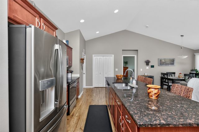 4629 E Valdez Drive, Des Moines, IA 50317