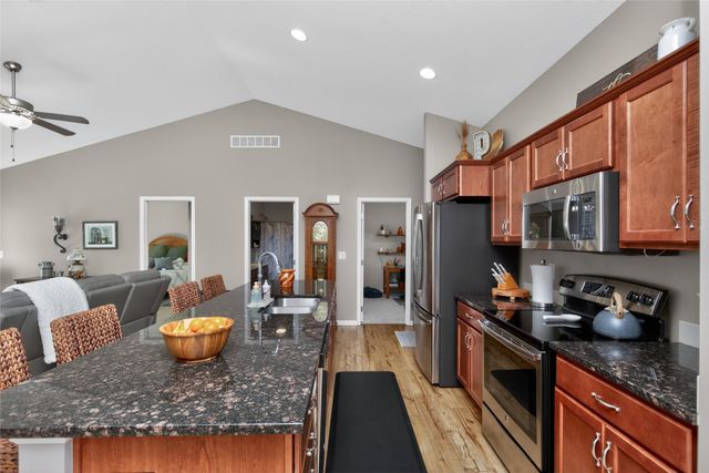 4629 E Valdez Drive, Des Moines, IA 50317